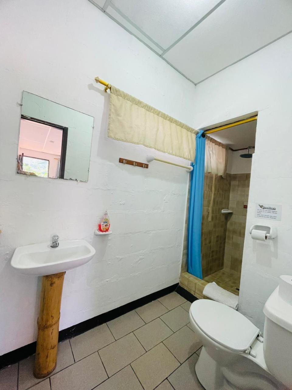 Hostal Darwin Puerto Ayora  Exteriör bild
